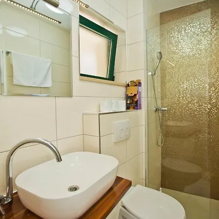 Apartment Ante
