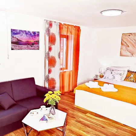 Apartment Ante *