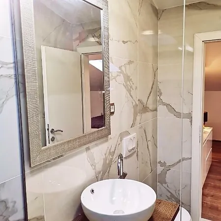 Ante Apartment