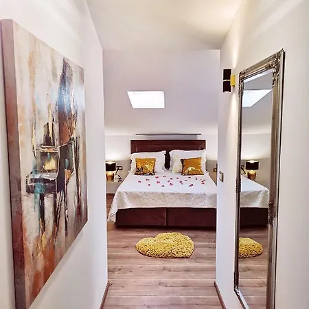 Ante Apartment *